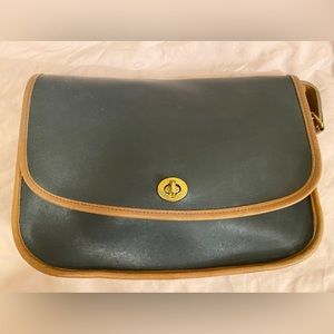 Coach Vintage Spectator City Bag Crossbody Black Glovetanned Leather 6790